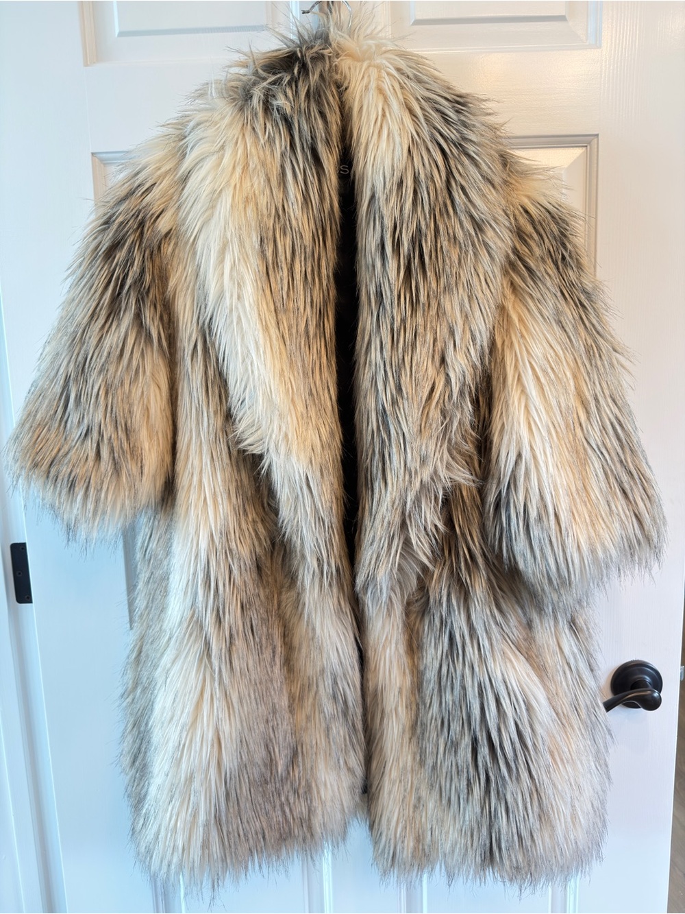 ✨STUNNING ✨ BSABLE Faux Fur Coat in Beige and Gray Tones